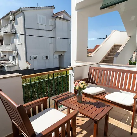 Leisure Apartman *