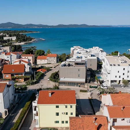 Leisure Apartman Zára